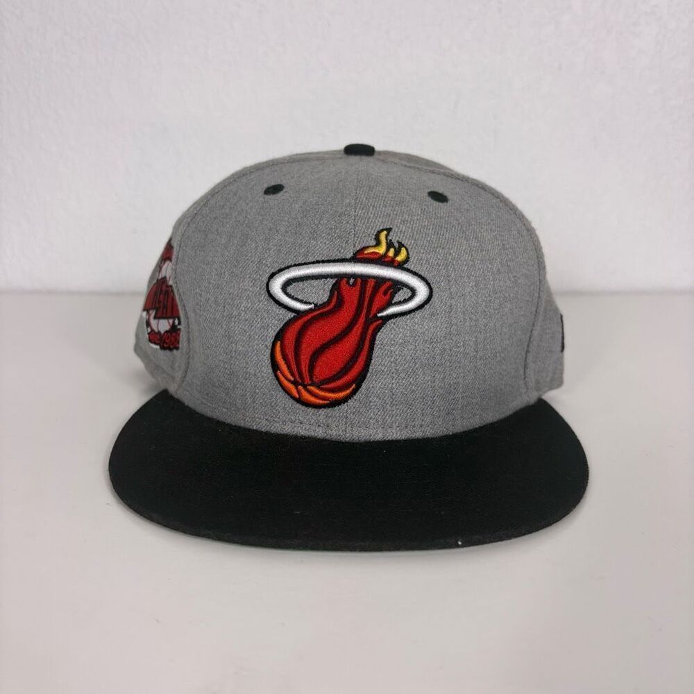 Hardwood Classics Miami Heat Basketball Grey Flat Bill Hat Men's Medium-Large